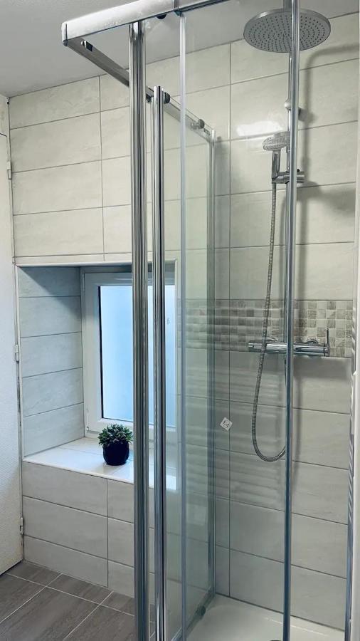 Jolie Appartement 2 Chambres 65M2 Au Centre Ville فونتيناي لو كومت المظهر الخارجي الصورة